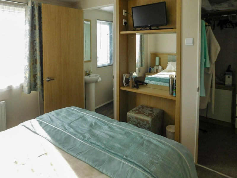 Willerby Pinehurst Lodge 2016 at Romney Sands, Kent. Beautiful lakeside pitch