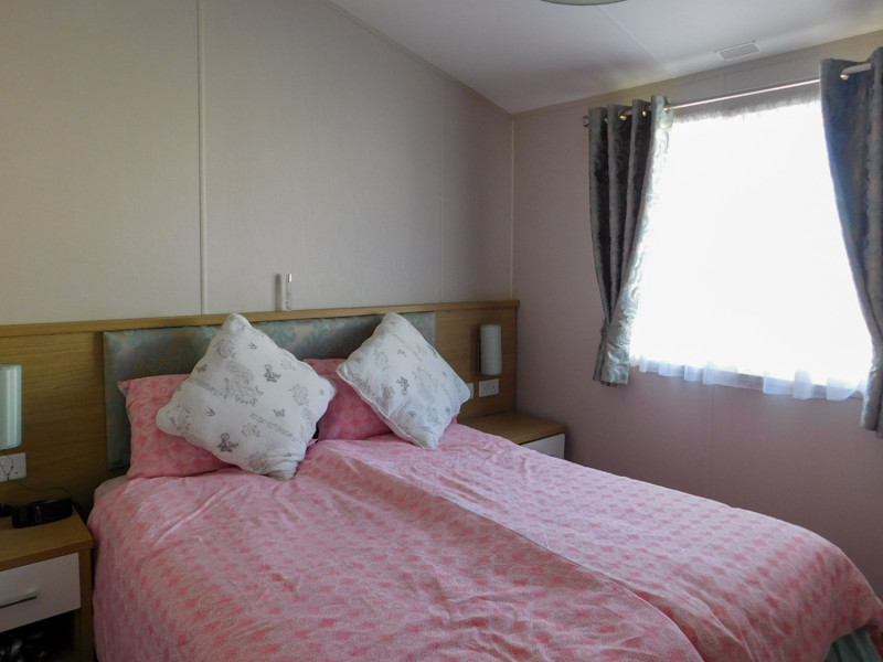 Willerby Pinehurst Lodge 2016 at Romney Sands, Kent. Beautiful lakeside pitch