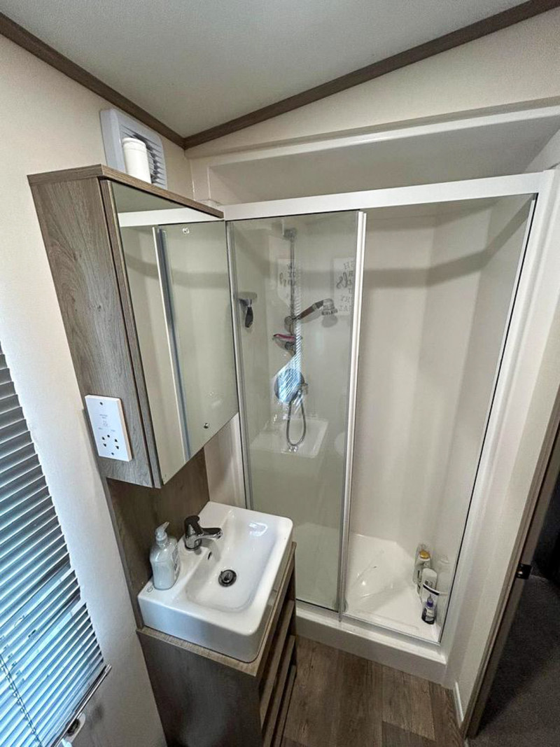 ABI Oakley 2023 at Seaview Holiday Park, Whitstable. Immaculate condition, 2 decks