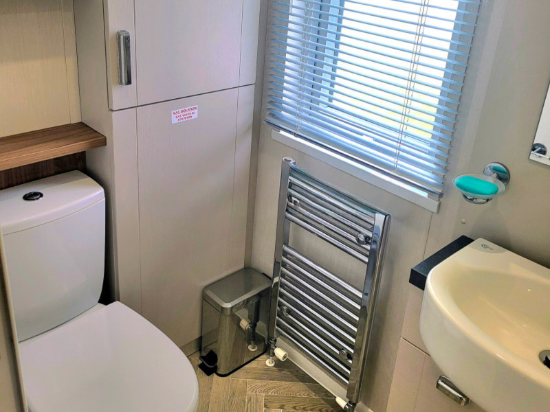 Immaculate residential-spec Willerby Sheraton 2020 near St Austell, Cornwall