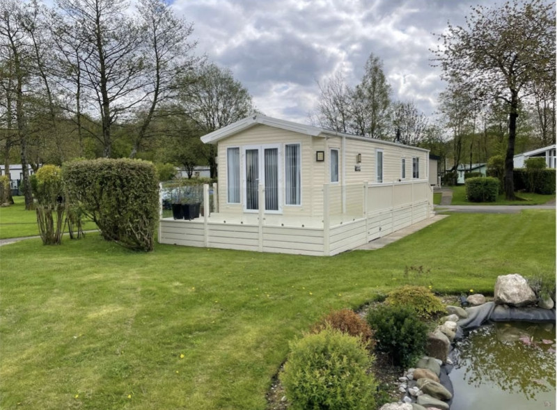 Willerby Sheraton 2017 & decking sited at Ingleton, North Yorkshire