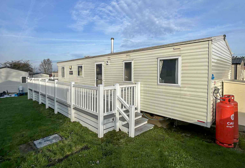 ABI New Horizon 2021 static caravan sited at Haven's Kent Coast, Allhallows. 3 bedrooms