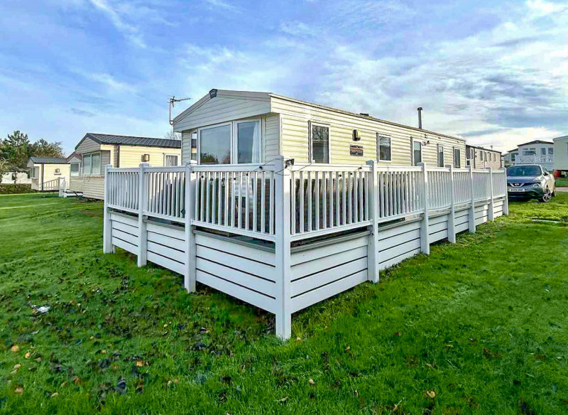 ABI New Horizon 2021 static caravan sited at Haven's Kent Coast, Allhallows. 3 bedrooms