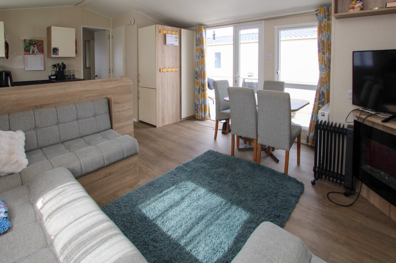 Willerby Johnson 2019 centre-lounge static on New Beach, Dymchurch, Kent