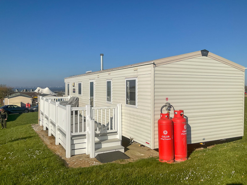 ABI New Horizon 2021 sited at Allhallows, Kent on an Estuary View pitch